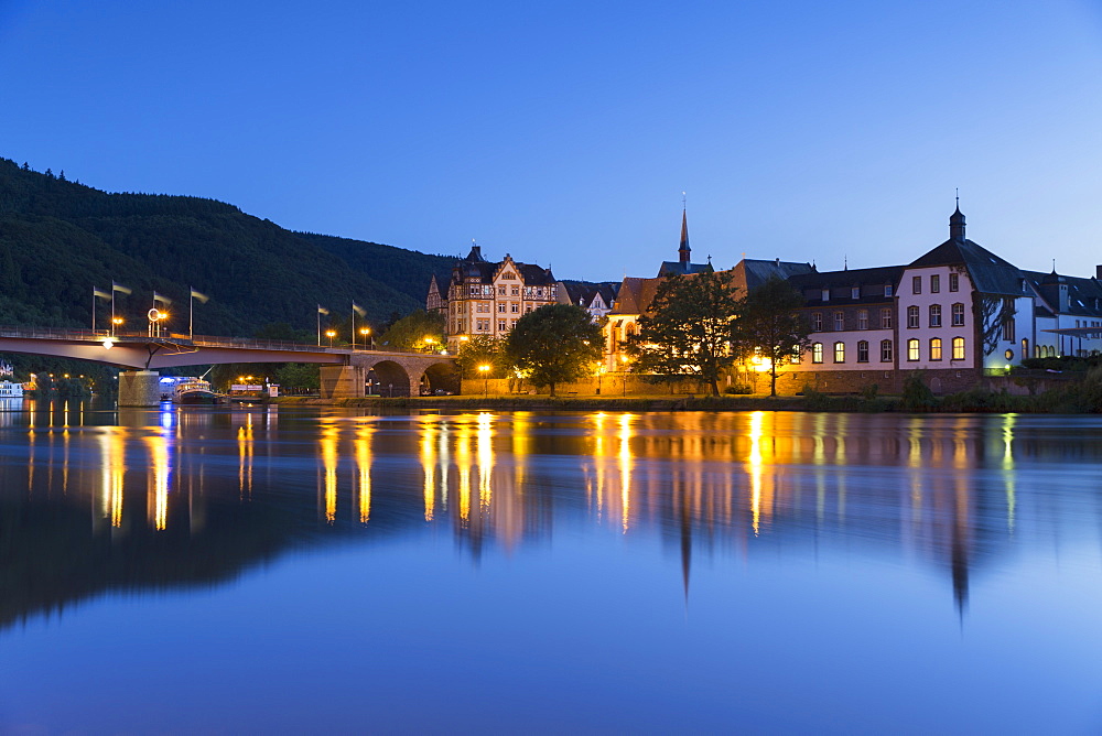 View of River Moselle and Bernkastel-Kues at dusk, Rhineland-Palatinate, Germany, Europe