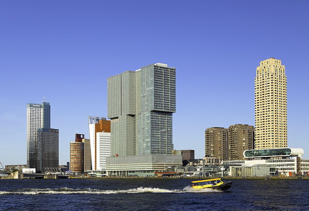 Water taxi on Nieuwe Maas River, Rotterdam, Zuid Holland, Netherlands, Europe