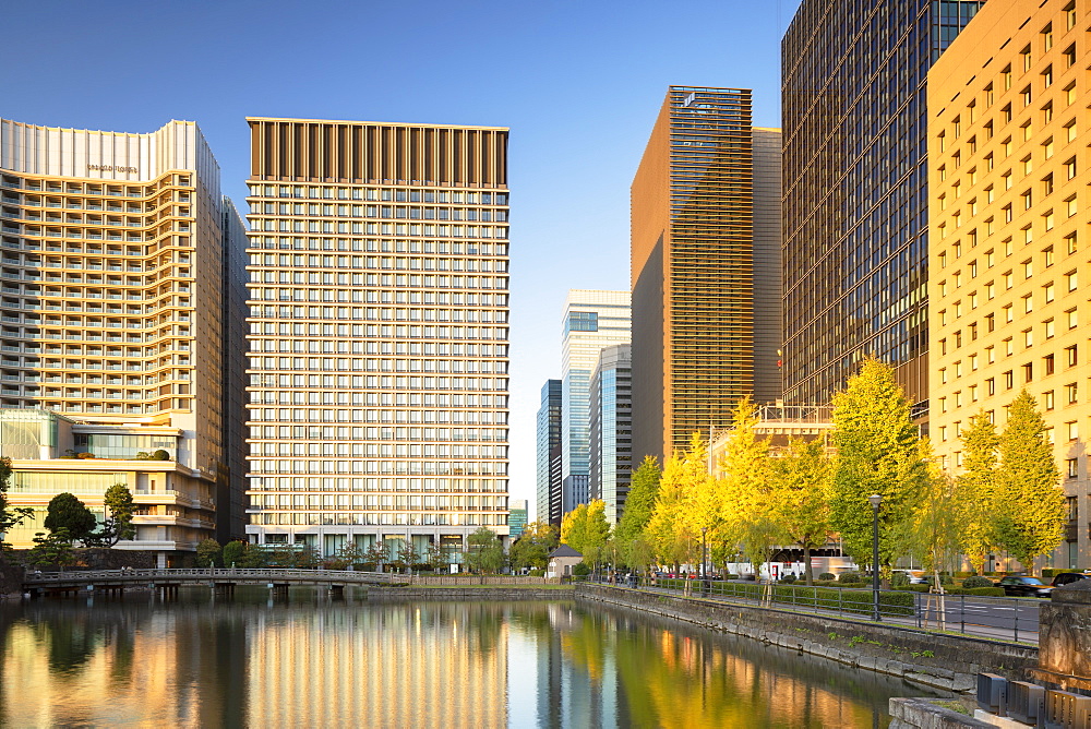 Skyscrapers of Marunouchi and Imperial Palace moat, Tokyo, Honshu, Japan, Asia