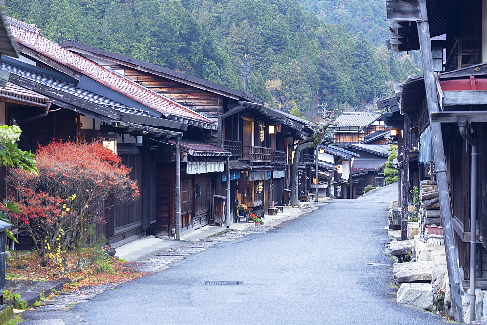 Traditional buildings on Nakasendo Way, Tsumago, Gifu Prefecture, Honshu, Japan, Asia