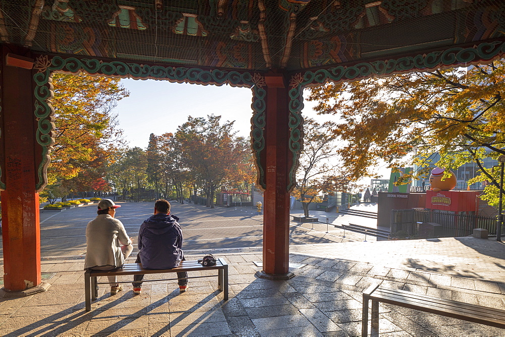 Pavilion in Namsan Park, Seoul, South Korea, Asia