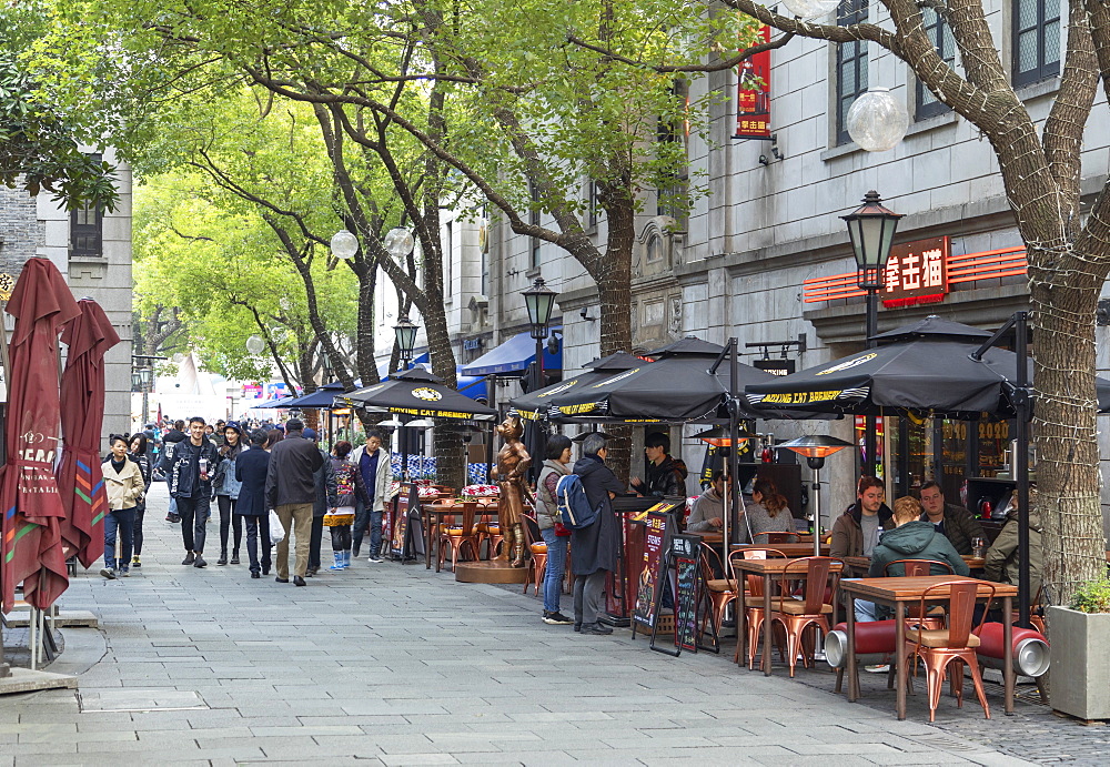 Restaurants and cafes in Xintiandi, Shanghai, China, Asia