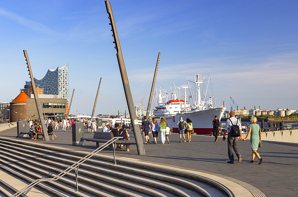 People walking along Jan Fedder promenade, Hamburg, Germany