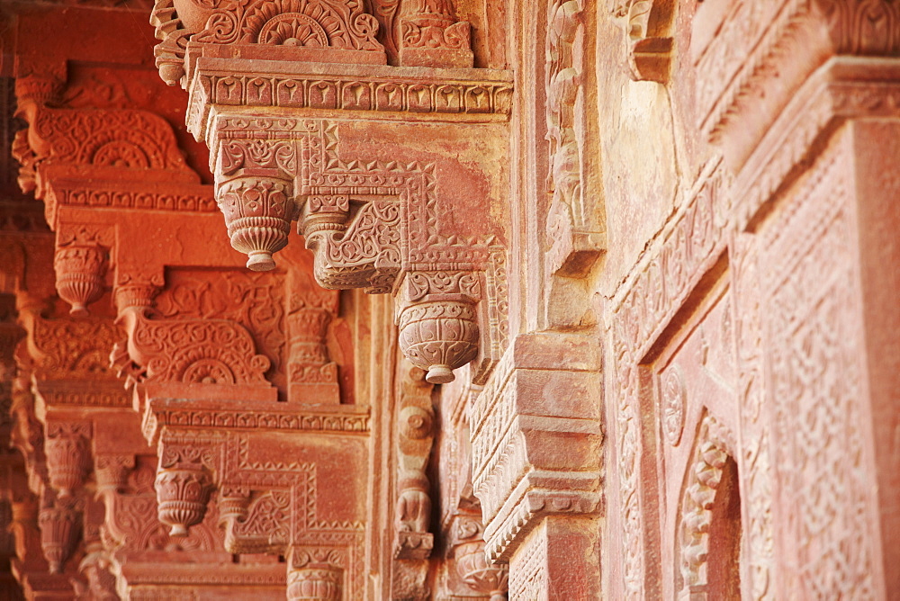 Carvings on Birbal Bhavan, Fatehpur Sikri, UNESCO World Heritage Site, Uttar Pradesh, India, Asia