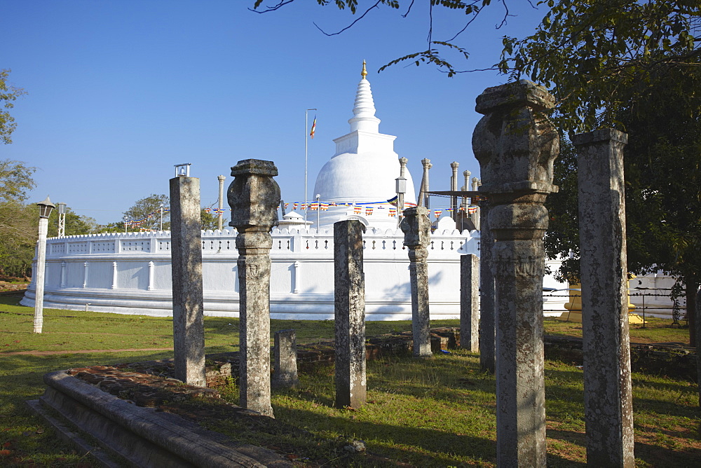 Thuparama Dagoba, Anuradhapura, UNESCO World Heritage Site, North Central Province, Sri Lanka, Asia