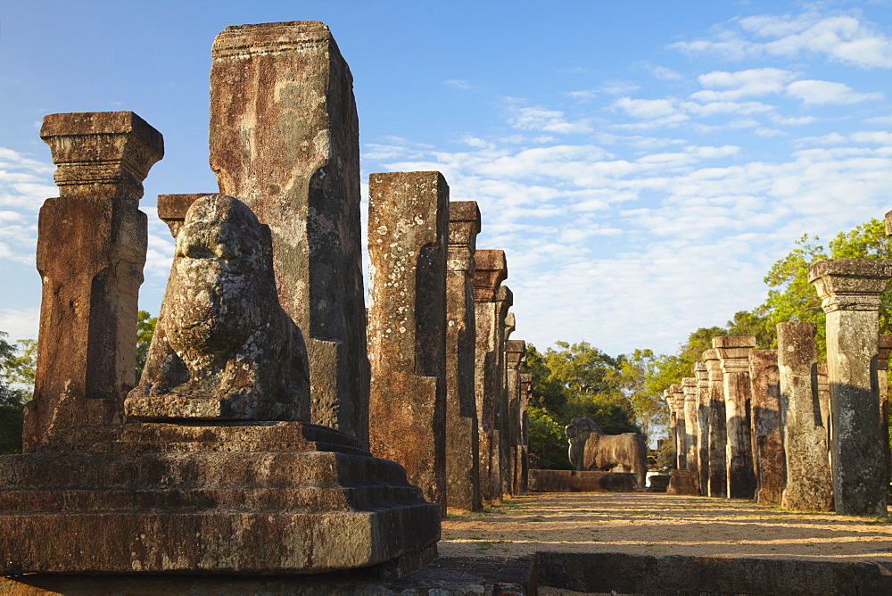 Audience Chamber, Island Gardens, Polonnaruwa, UNESCO World Heritage Site, North Central Province, Sri Lanka, Asia