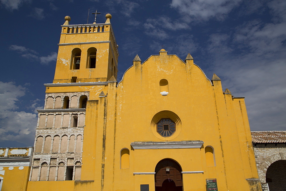 Temple of Santo Domingo, founded in 1556, Comitan, Chiapas, Mexico, North America