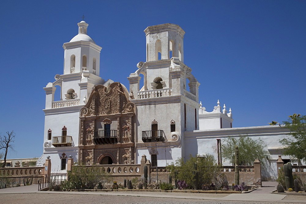 San Xavier del Bac Mission, founded in 1692, National Historic Landmark, Tohono O'odham San Xavier Indian Reservation, Arizona, United States of America, North America