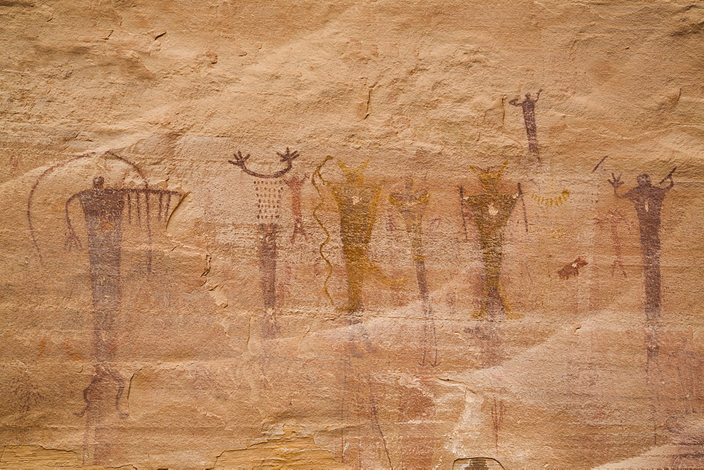 Buckhorn Wash Rock Art Panel, Barrier Canyon Style, dating from 2000 BC to 1 AD, San Rafael Swell, Utah, United States of America, North America