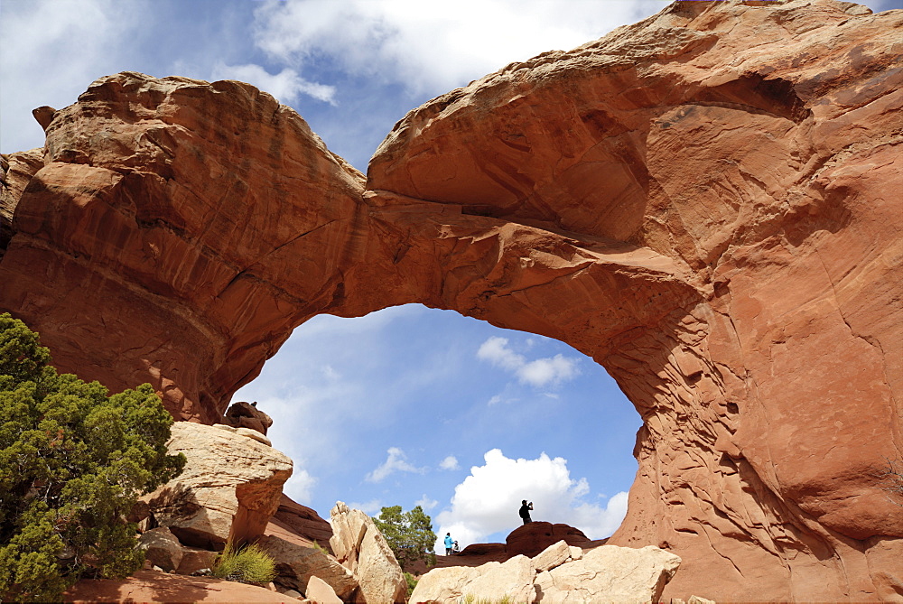 Broken Arch, Arches National Park, Utah, United States of America, North America