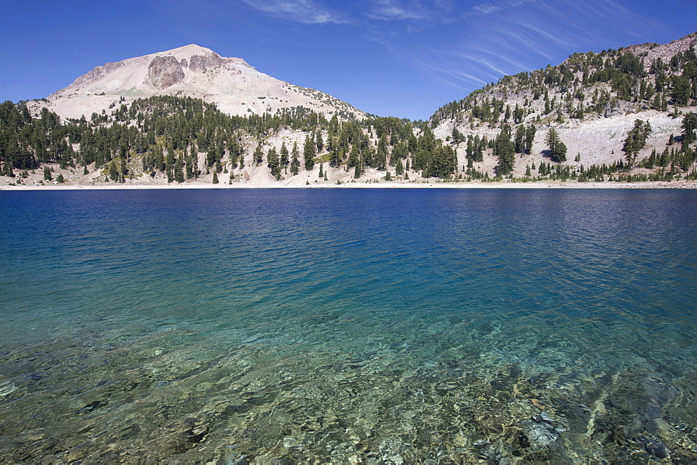 Hellen Lake with Mount Lassen, 3187 m, in the background, Lassen Volcanic National Park, California, United States of America, North America