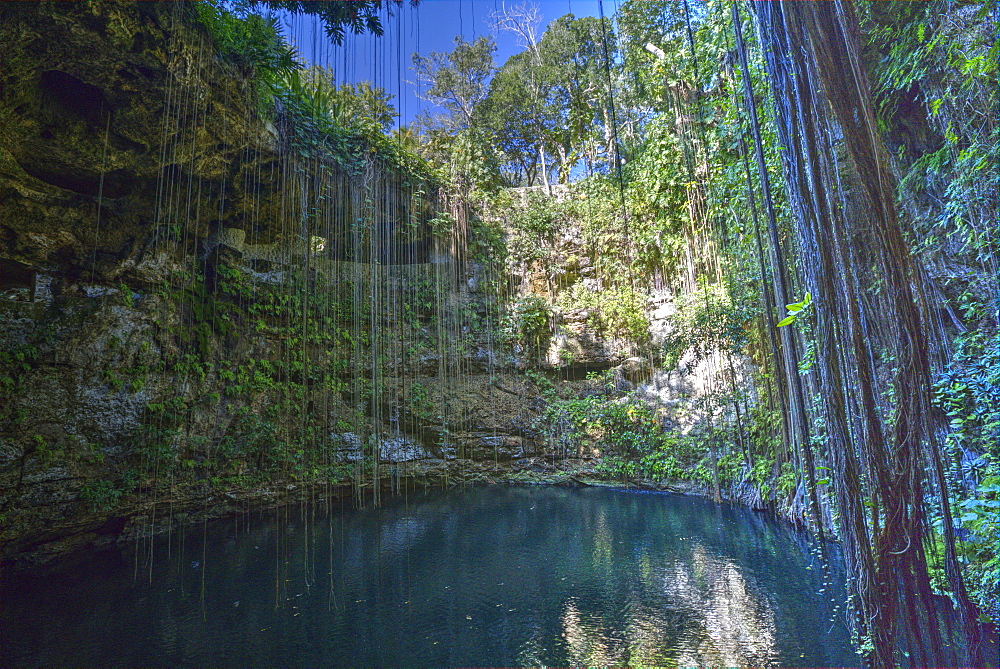 Cenote Ik Kil, near Chichen Itza, Yucatan, Mexico, North America