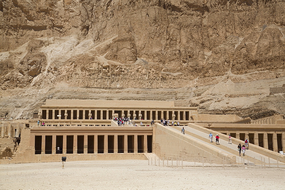 Deir-el-Bahri (Hatshepsut's Temple), West Bank Thebes, UNESCO World Heritage Site, Egypt, North Africa, Africa