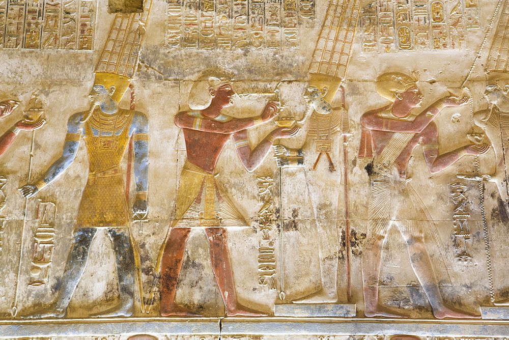 Bas-relief, Pharaoh Seti I between images of God Amun, Temple of Seti I, Abydos, Egypt, North Africa, Africa