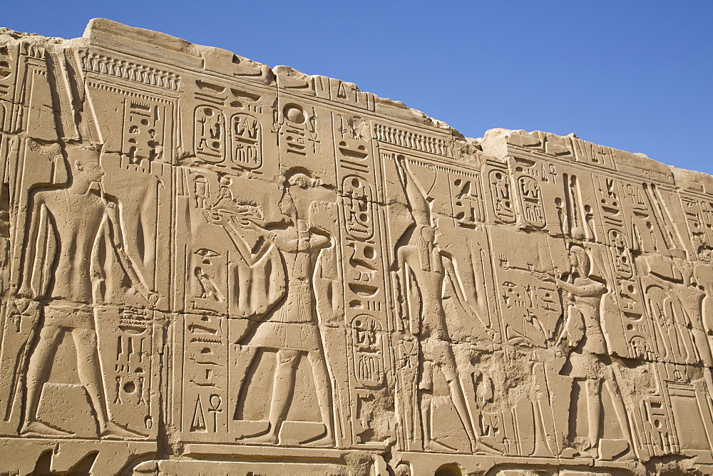 Bas-relief of Pharaohs and Gods, Karnak Temple, Luxor, Thebes, UNESCO World Heritage Site, Egypt, North Africa, Africa