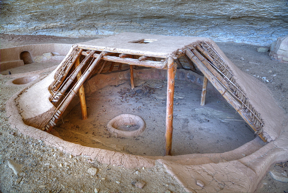 Pit House, Step House Ruin, dates from 626AD to 1226AD, Mesa Verde National Park, UNESCO World Heritage Site, Colorado, United States of America, North America