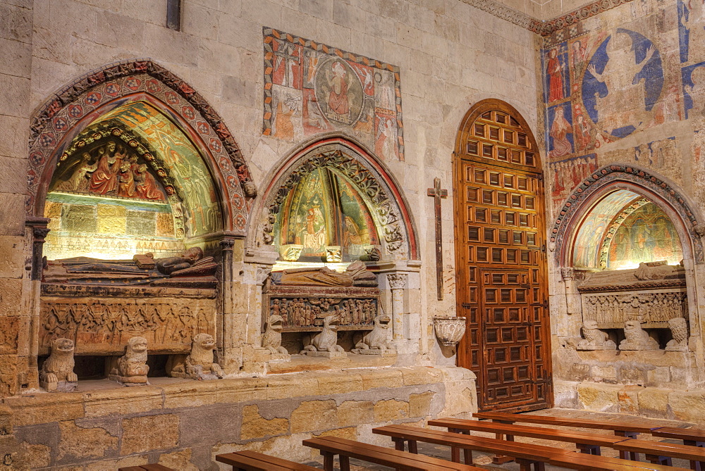 Medieval tombs and wall murals, Old Cathredal of Salamanca, Salamanca, UNESCO World Heritage Site, Castile y Leon, Spain, Europe