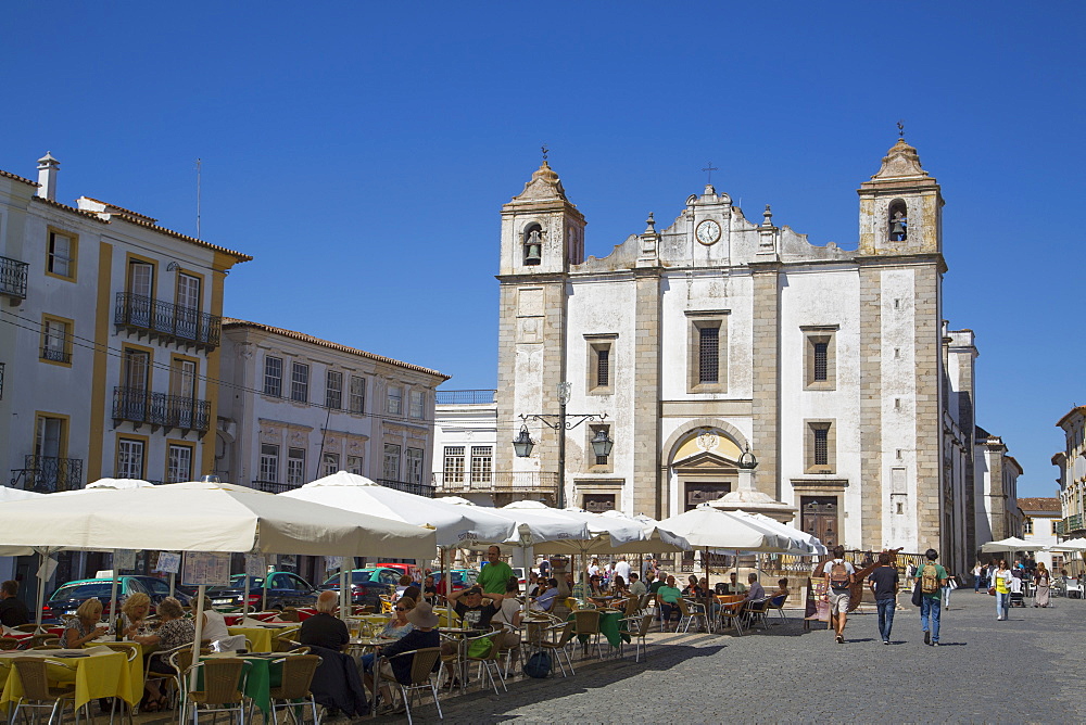 Giraldo Square and St. Anton's Church, Evora, UNESCO World Heritage Site, Portugal, Europe