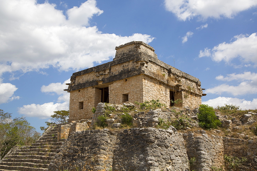 Structure of the Seven Dolls, Mayan Ruins, Dzibilchaltun Archaeological Site, 700 to 800 AD, near Merida, Yucatan, Mexico, North America