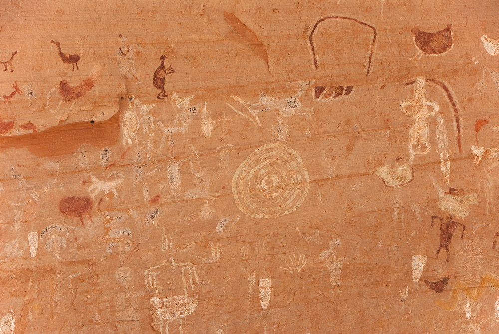 Canyon de Chelly National Monument, Blue Bull Cave, pictographs, Arizona, United States of America, North America