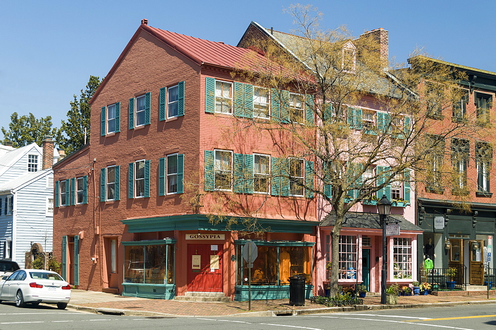 Historic buildings on Cameron Street in Old Town Alexandria, Virginia, United States of America, North America