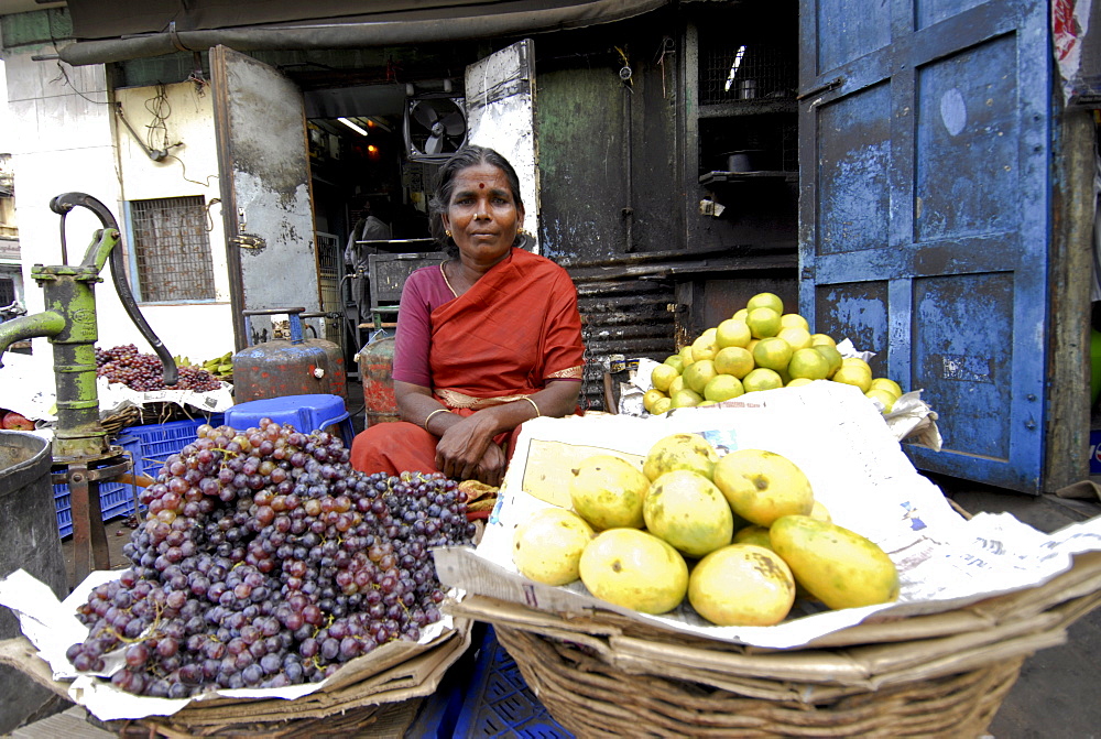 Fruit stall in the market, Madurai, Tamil Nadu, India, Asia