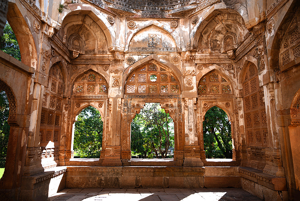Arched entrance to the Jama Masjid (mosque) built by Sultan Mahmud Begada in Champaner Pavagadh Archaeological Park, the UNESCO listed remains of a 16th century Hindu city