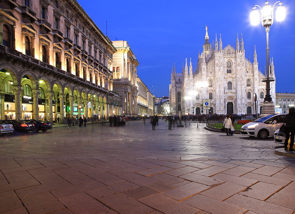 Piazza Duomo at dusk, Milan, Lombardy, Italy, Europe