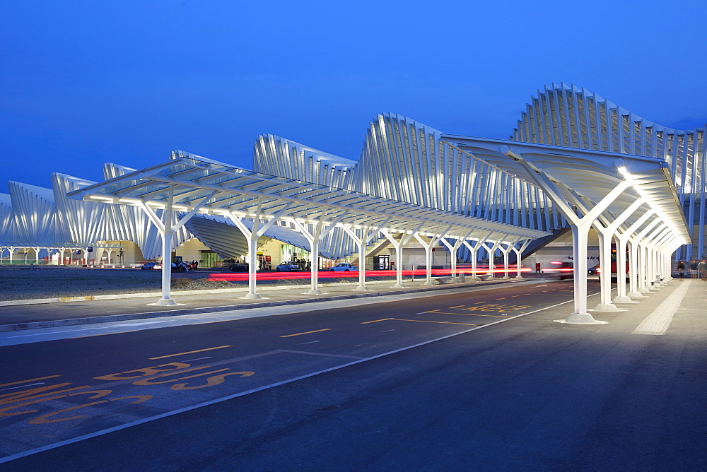 Train Station, designed by Santiago Calatrava, Reggio Emilia, Emilia Romagna, Italy, Europe