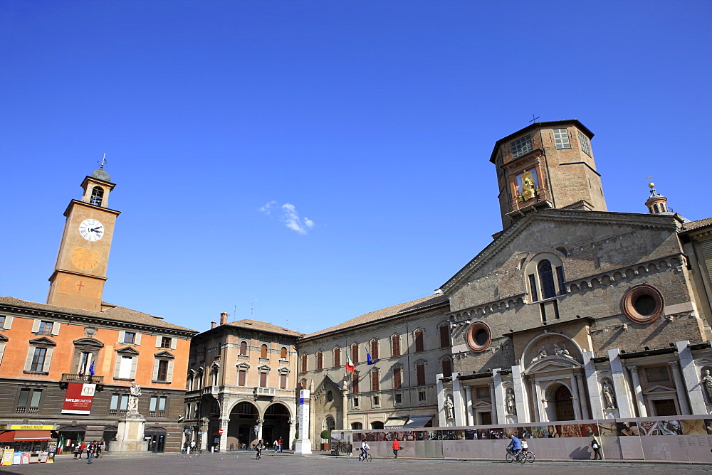 Prampolini Square, Reggio Emilia, Emilia Romagna, Italy, Europe