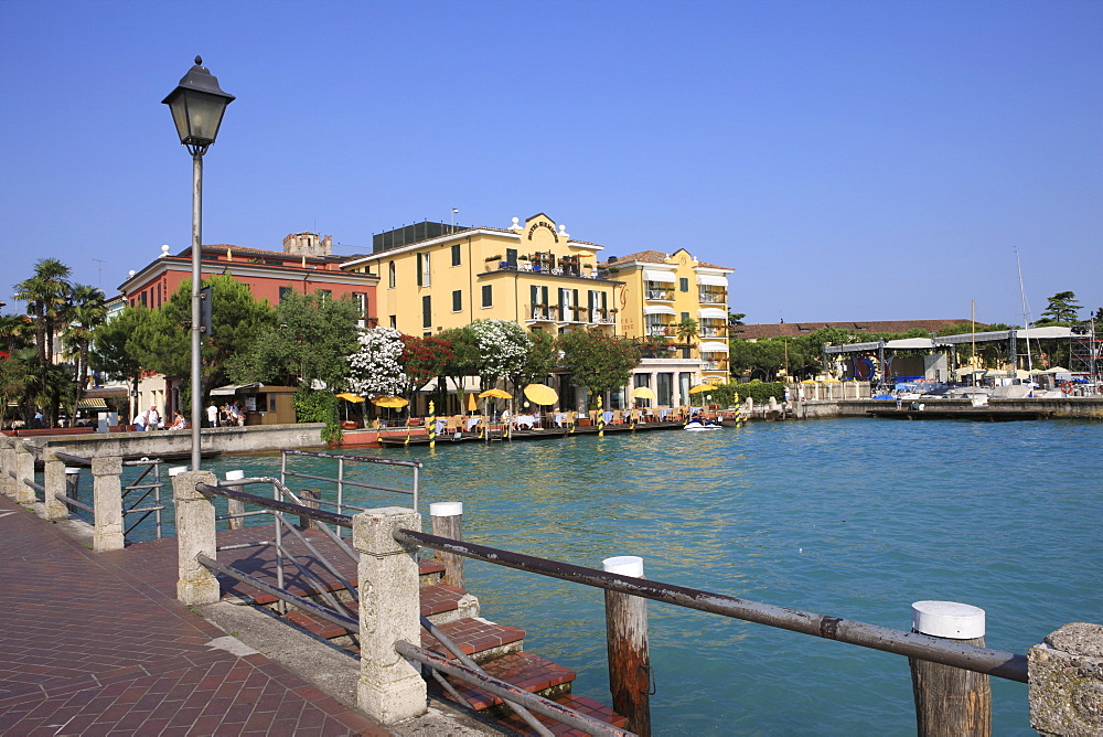 Sirmione, Lake Garda, Italian Lakes, Lombardy, Italy, Europe