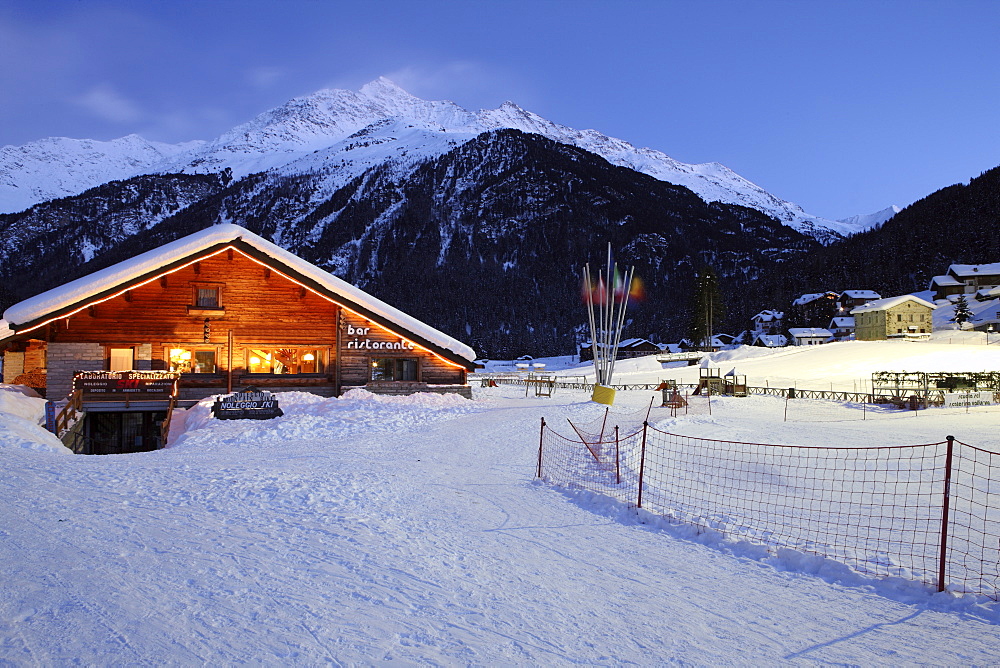 Santa Caterina Valfurva at dusk, Valtellina, Lombardy, Italy, Europe