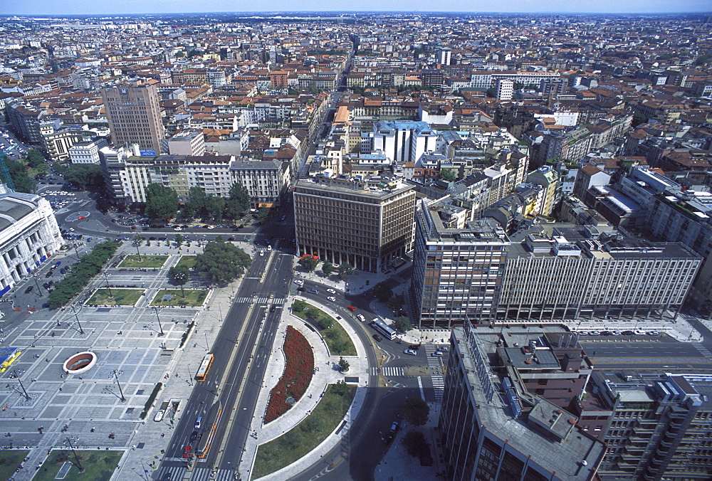 Elevated view over Duca D'Aosta Square, Milan, Lombardy, Italy, Europe