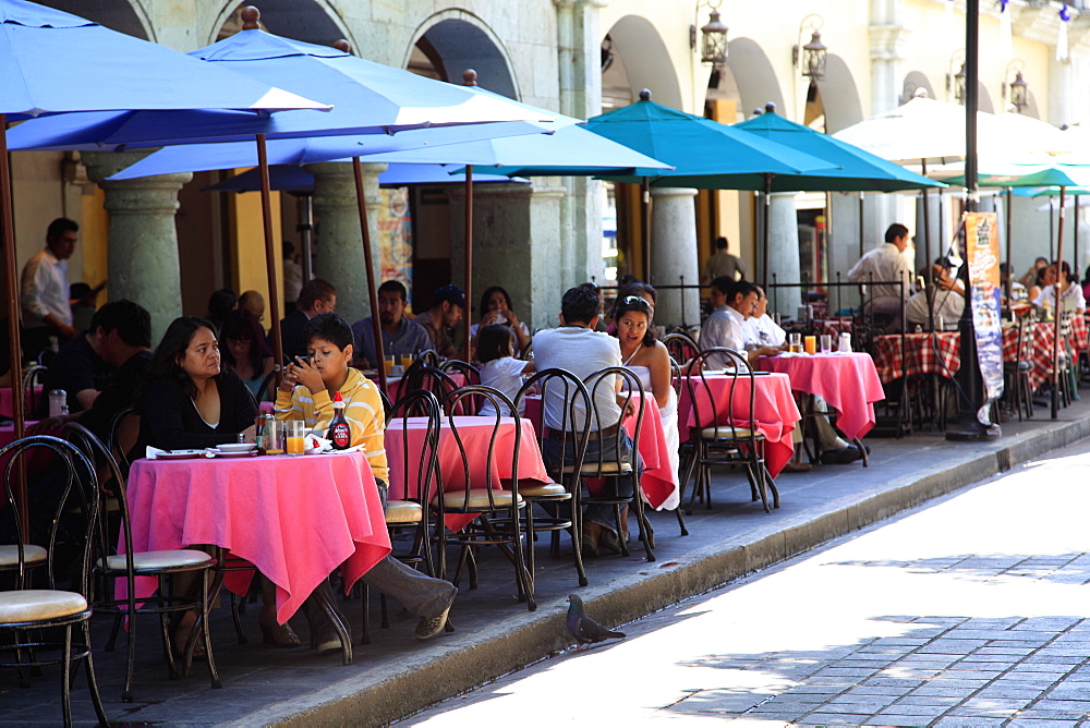 Outdoor cafes, Zocalo, Oaxaca City, Oaxaca, Mexico, North America