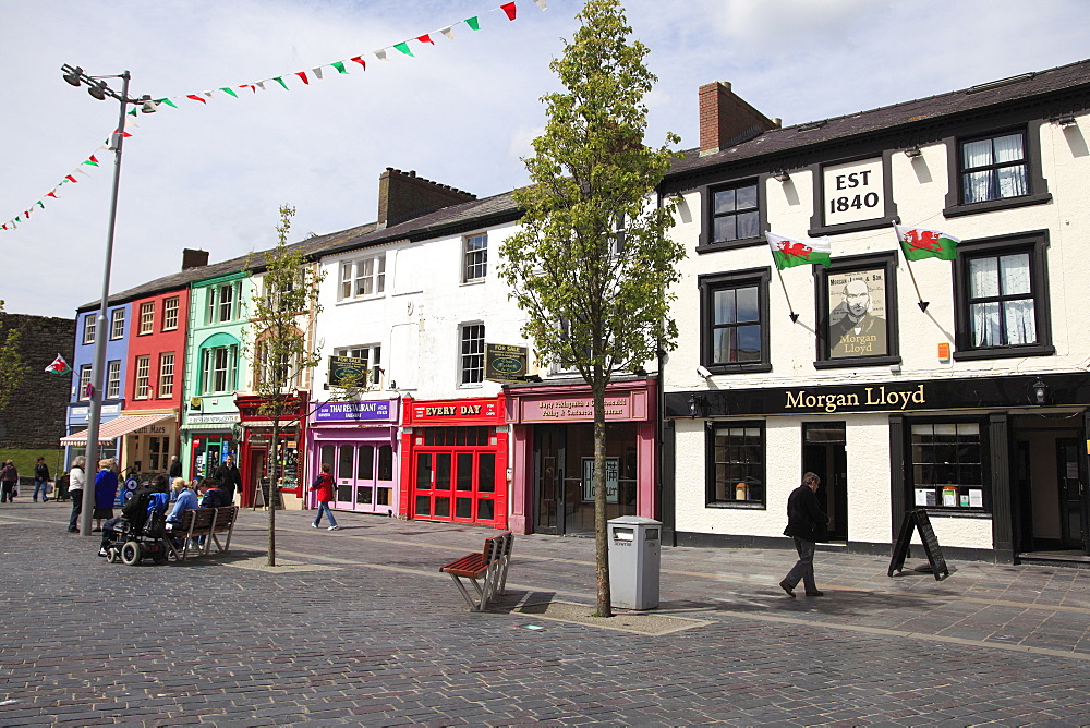 Castle Square, Caernarfon, Gwynedd, North Wales, Wales, United Kingdom, Europe