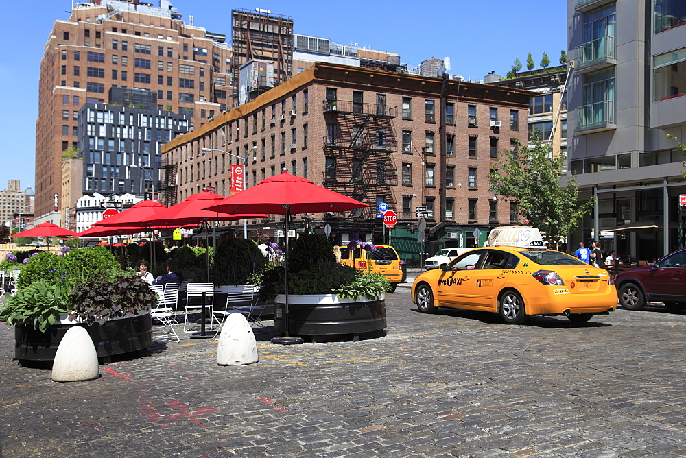 Pedestrian Plaza, Hudson Street, Meatpacking District, Manhattan, New York City, United States of America, North America