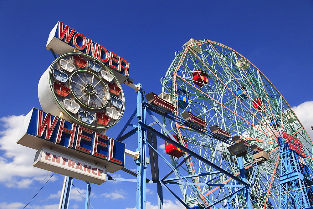 Denos Wonder Wheel, Amusement Park, Coney Island, Brooklyn, New York City, United States of America, North America