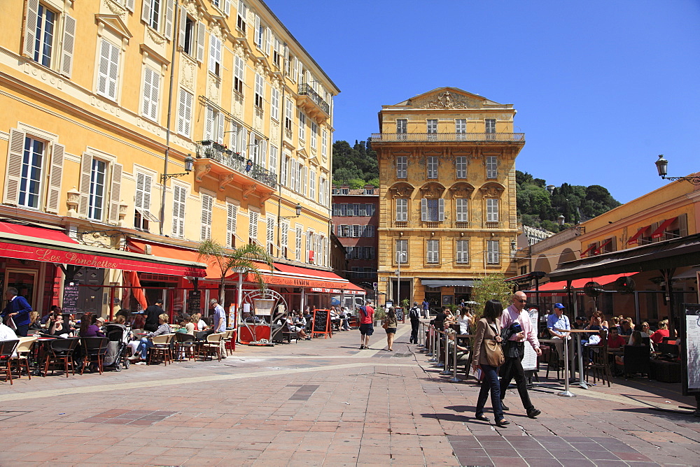 Cours Saleya, Old Town, Nice, Alpes Maritimes, Provence, Cote d'Azur, French Riviera, France, Europe