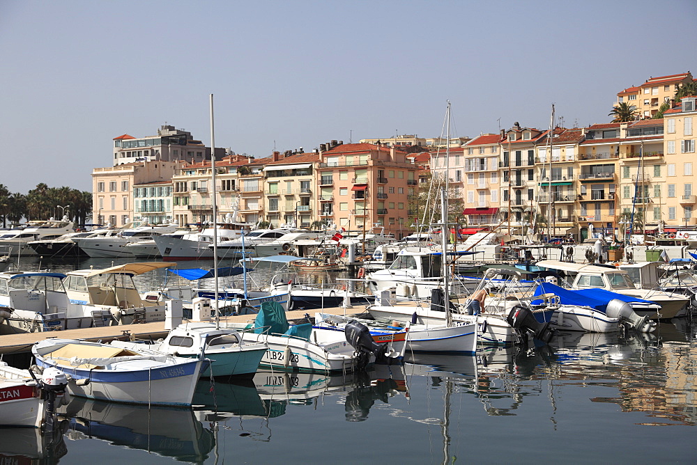 Harbor, Port, Le Suquet, Old Town, Cannes, Alpes Maritimes, Cote d'Azur, Provence, French Riviera, France, Europe