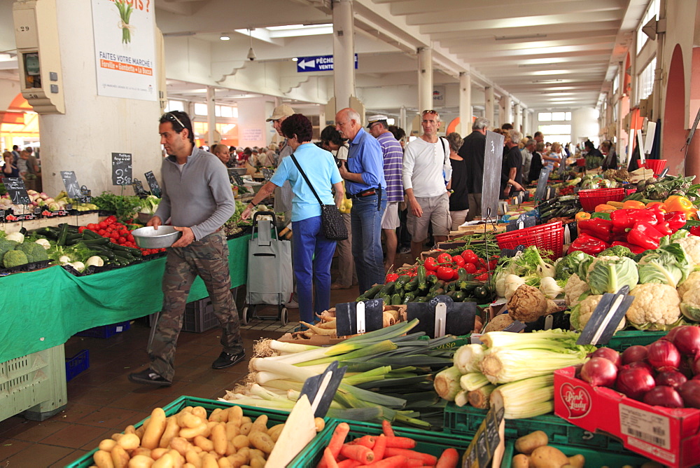 Marche Forville (Forville Market), Cote d'Azur, Alpes Maritimes, Provence, French Riviera, France, Europe