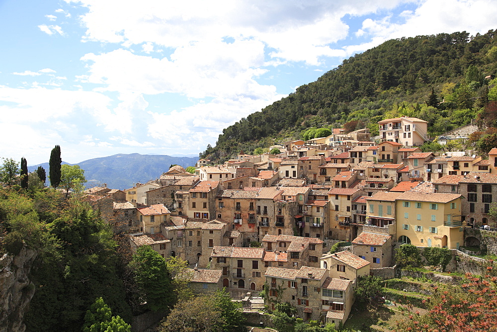 Perched medieval village of Peille, Alpes-Maritimes, Cote d'Azur, French Riviera, Provence, France, Europe