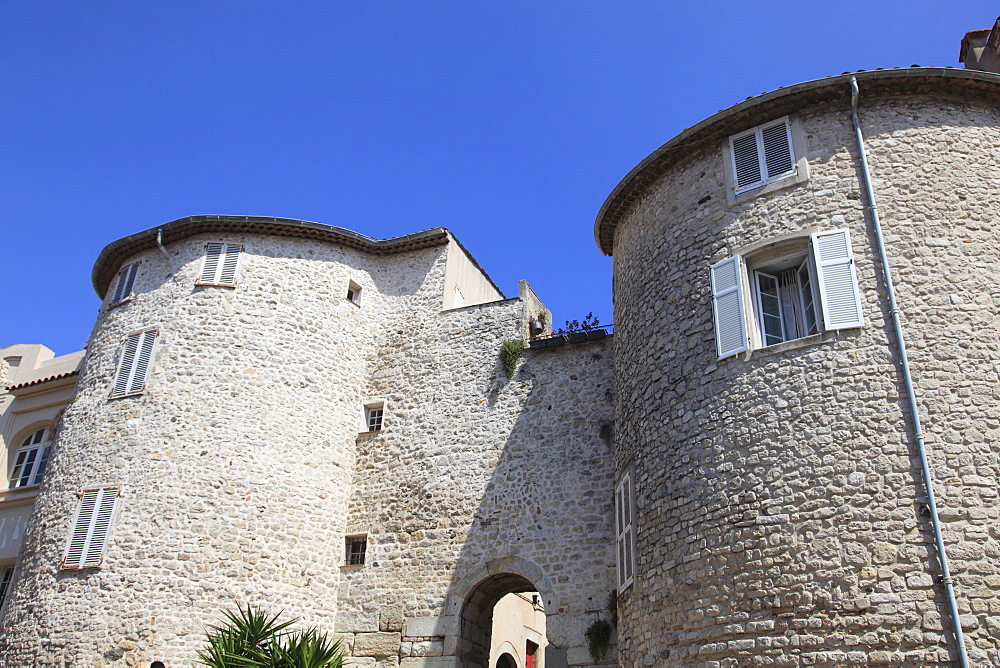 Portail de l'Orme (Gate of the Elm), Old Town, Vieil Antibes, Antibes, Cote d'Azur, French Riviera, Provence, France, Europe