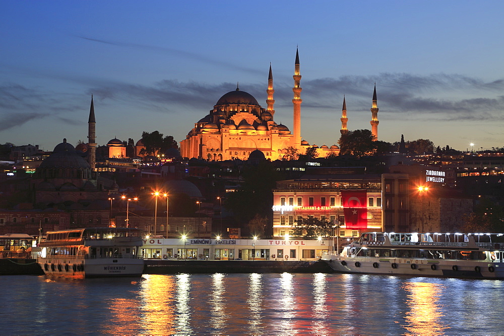 Old City, Suleymaniye Mosque at dusk, Eminonu, Golden Horn, Bosphorus, Istanbul, Turkey, Europe