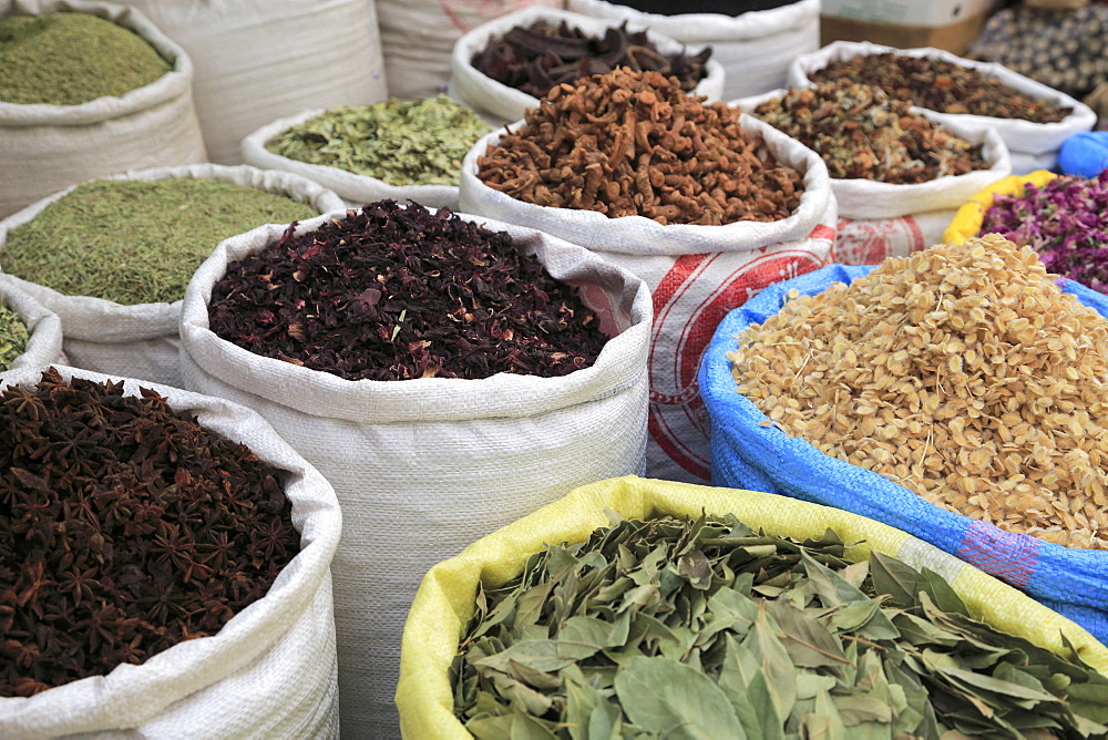 Spice Market, Souk, Mellah (Old Jewish Quarter), Marrakesh (Marrakech), Morocco, North Africa, Africa