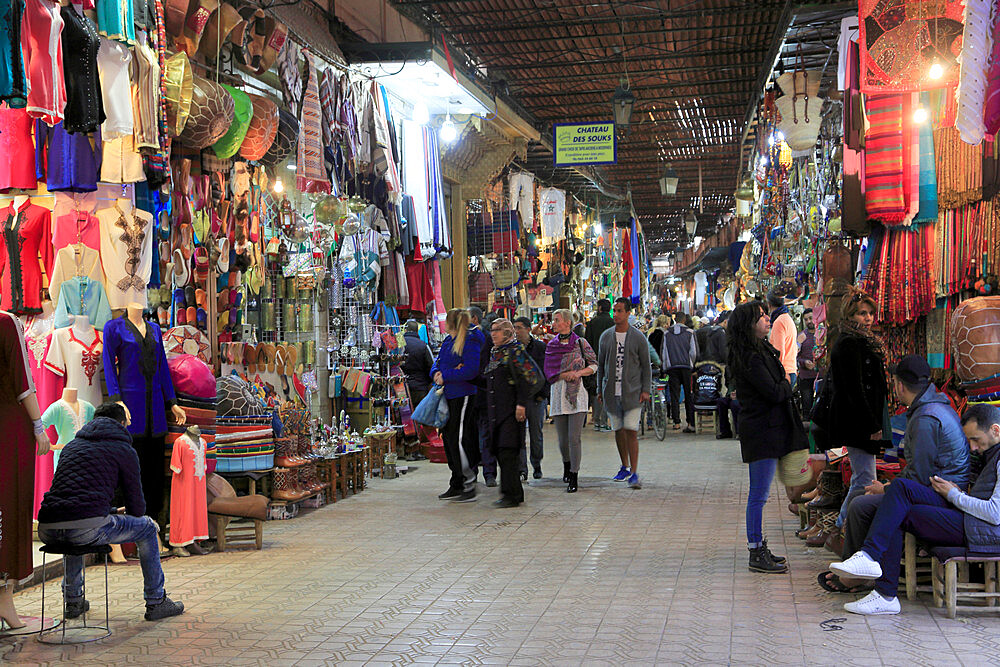 Souk, Market, Medina, UNESCO World Heritage Site, Marrakesh (Marrakech), Morocco, North Africa, Africa