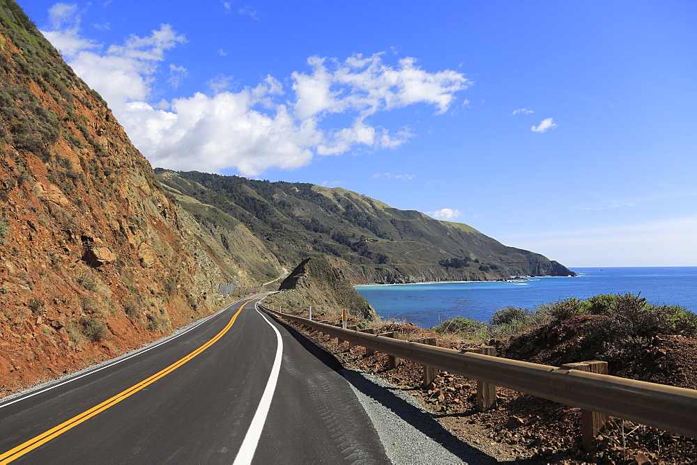 Big Sur Coastline, Route 1, Highway 1, Pacific Coast Highway, Pacific Ocean, California, United States of America, North America