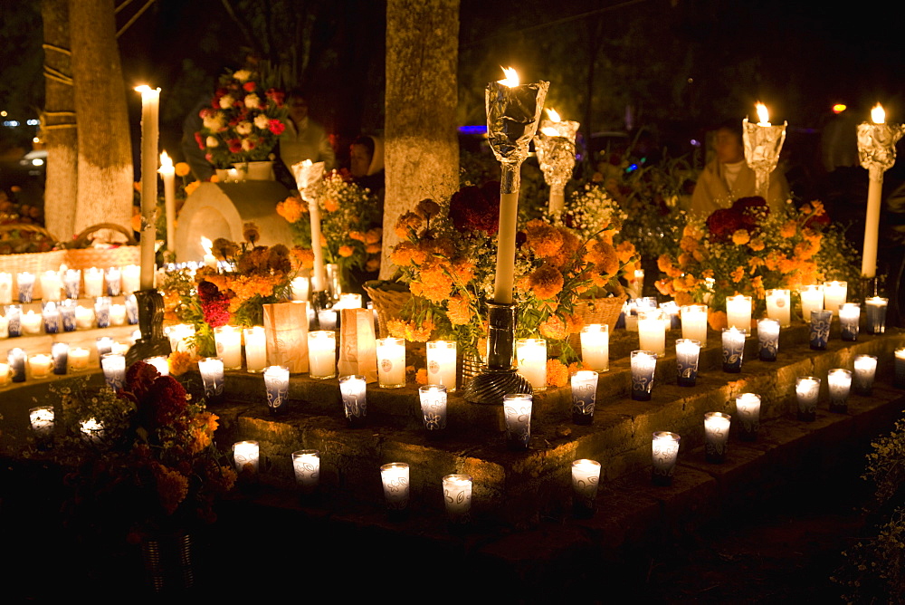 Cemetery Vigils, Day of the Dead, Tzintzuntzan, near Patzcuaro, Michoacan state, Mexico, North America

