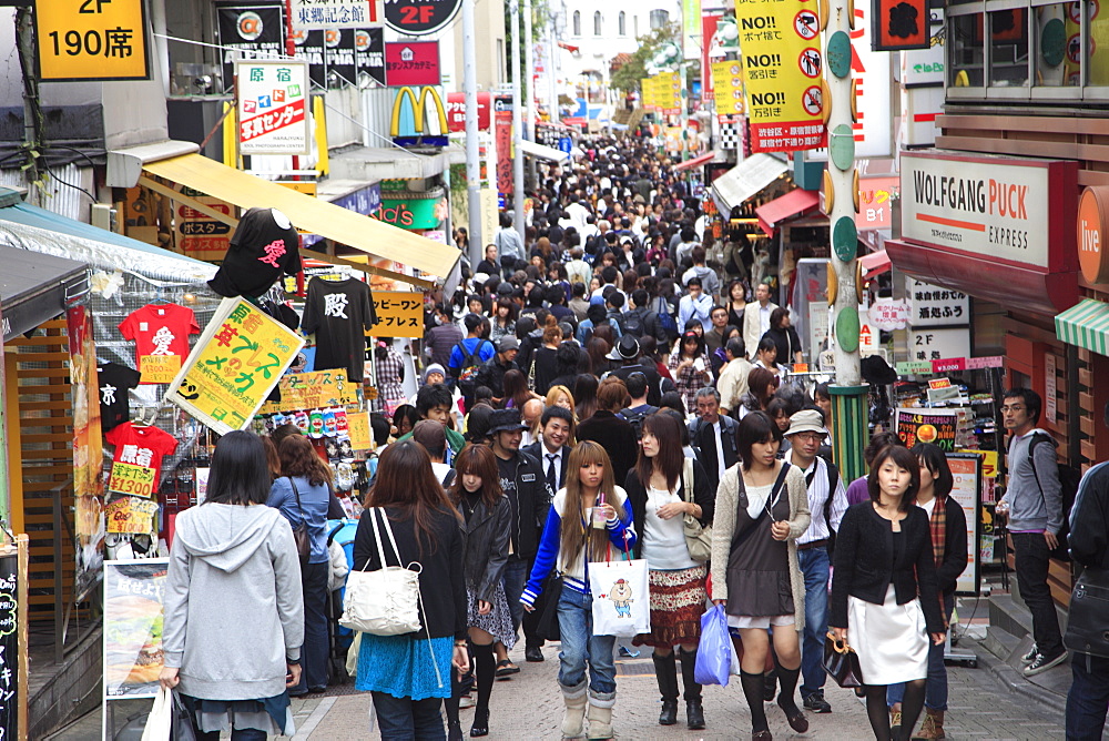 Weekend crowds, Takeshita Dori, a pedestrianised street that is a mecca for youth culture and fashion, Harajuku, Tokyo, Japan, Asia