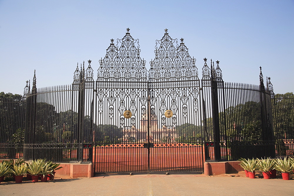 Ornate iron gates of Rashtrapati Bhavan, Presidential Palace, New Delhi, India, Asia