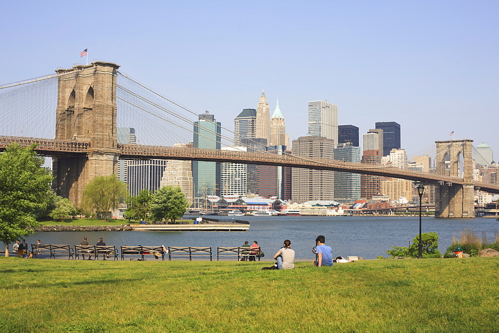 Manhattan and the Brooklyn Bridge from Empire-Fulton Ferry State Park, New York, United States of America, North America